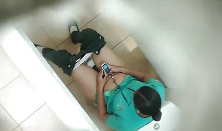 Orang yang pertama lucah sekolah untuk masturbasi.