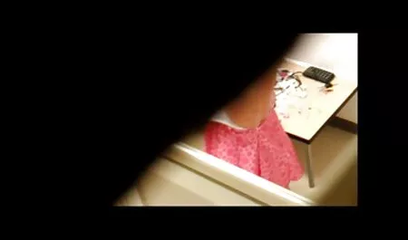 Pencinta bertemu dengannya di pantat dan memecah dia lucah artis pussy