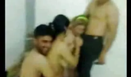 Gadis siti lucah dan pelanggan yang besar sialan