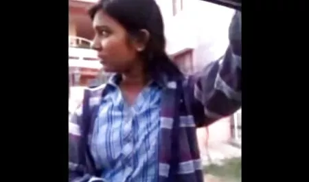 Lovelace dengan kecantikan video lucah awek cun sedikit meletakkan pantat yang tebal