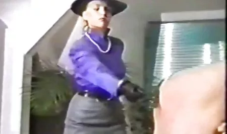 Porno orang flim lucah tidak menunjukkan kecantikan di tempat umum.
