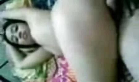 Nenek moyang tidak ragu-ragu bahawa gadis-gadis dalam ketiadaan, lucah pelajar sekolah mengatur seks.
