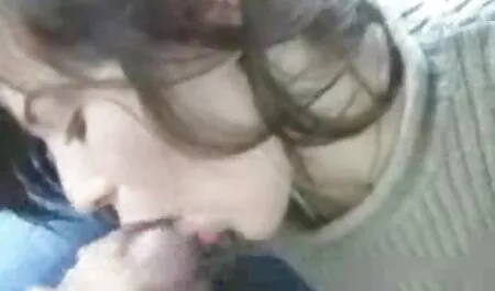 Kakak dan anak perempuan dengan dua menyebabkan orang-orang yang amoi lucah anda cintai,